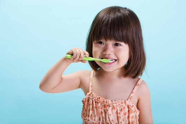 Để trẻ thích thú tìm hiểu vệ sinh răng miệng