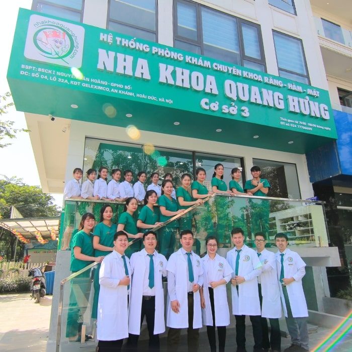 Mặt tiền cơ sở An Khánh và đội ngũ phòng khám